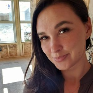 Meet your Posher, Candace